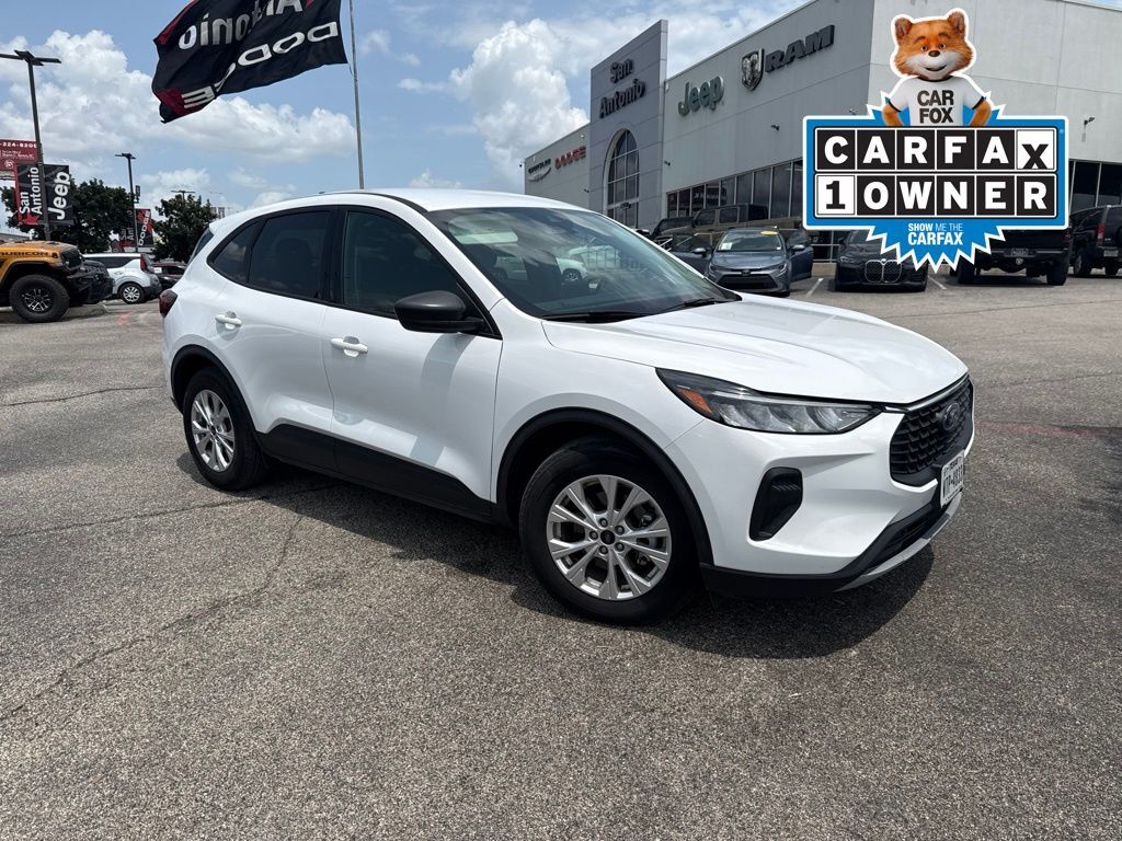 2025 FORD Escape