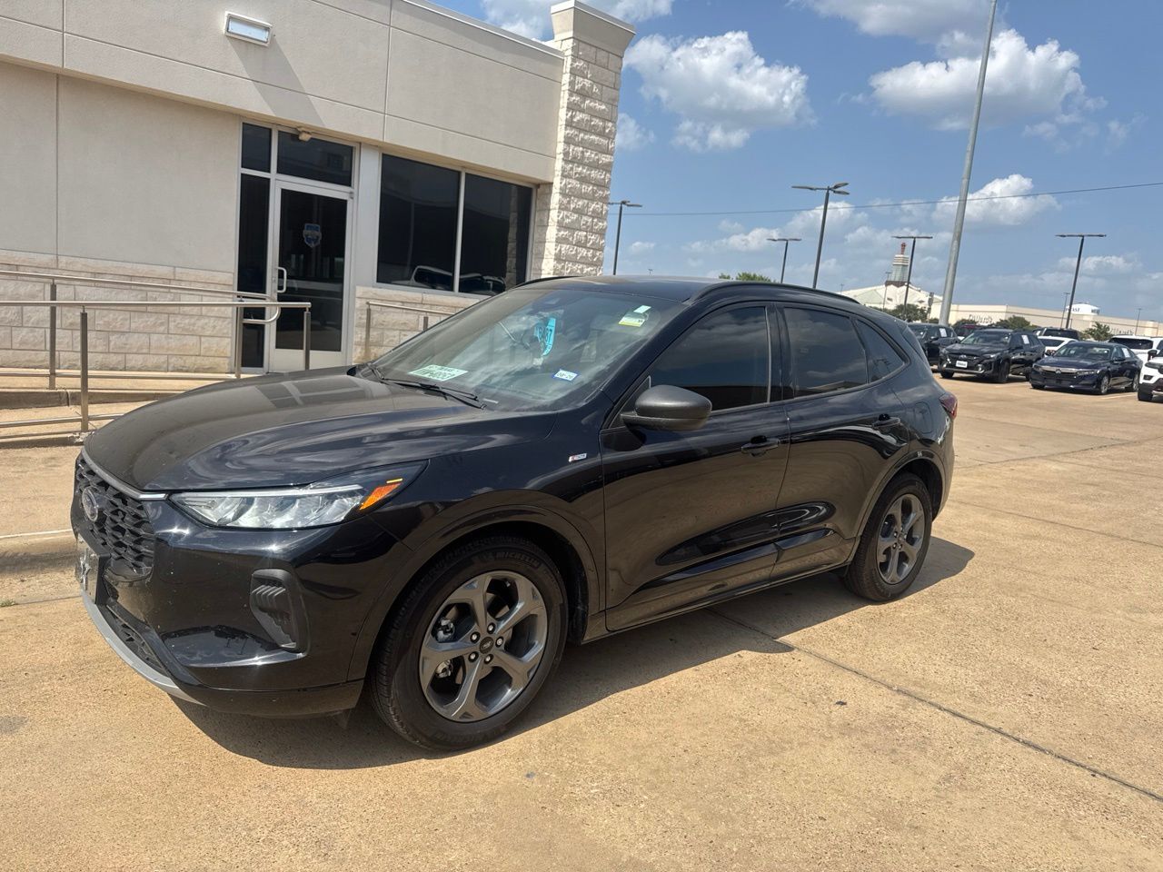 2024 FORD Escape