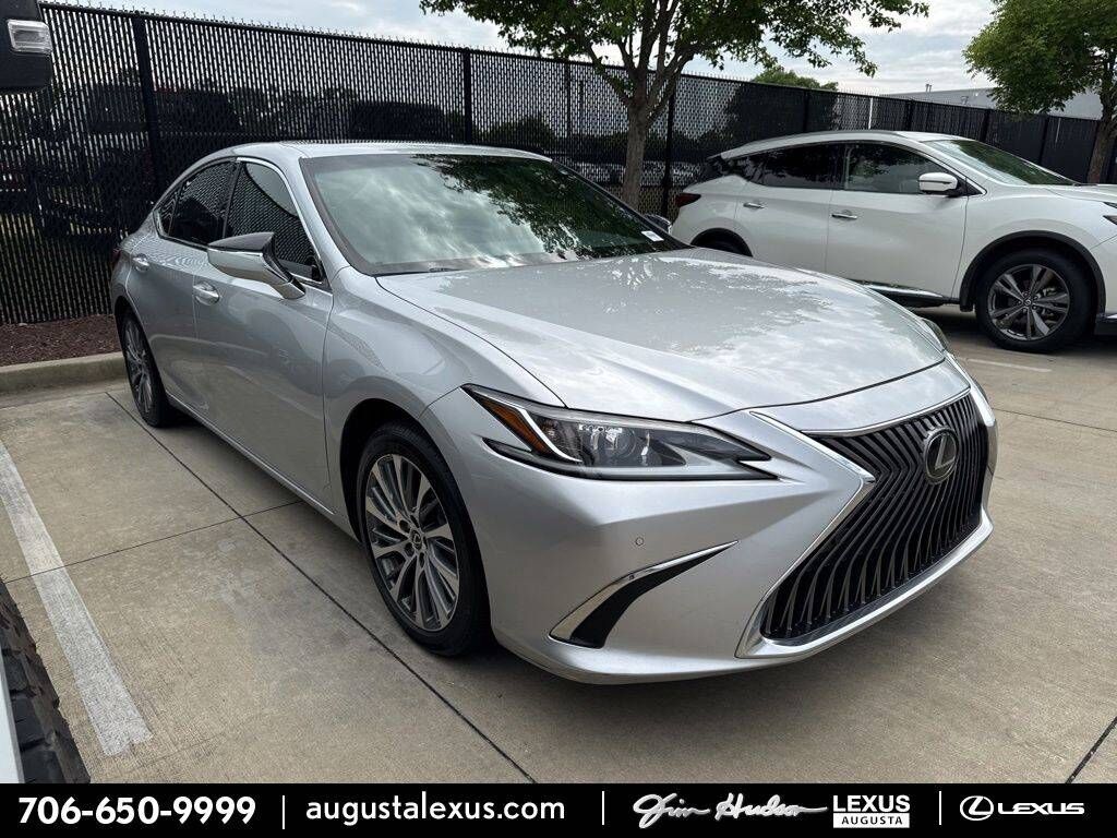 2019 LEXUS ES