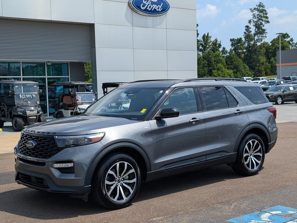 2023 FORD Explorer