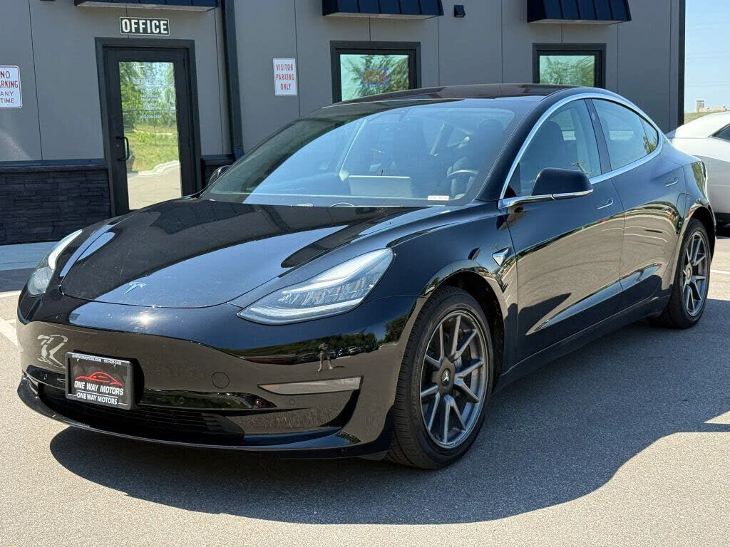 2018 TESLA Model 3