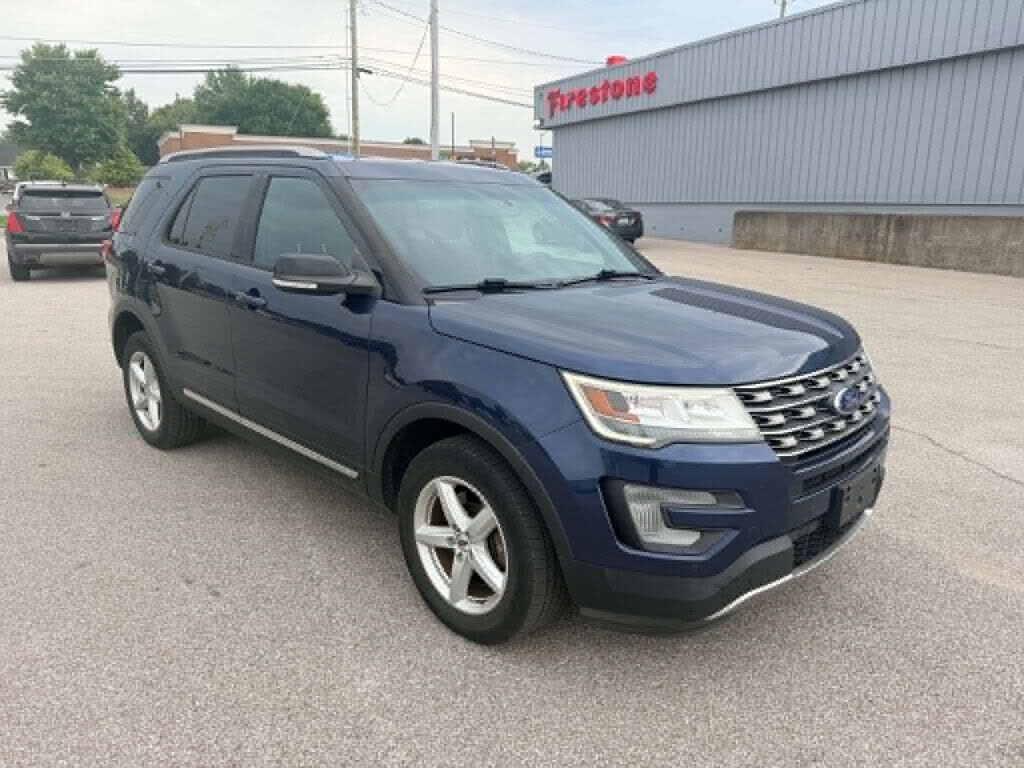 2017 FORD Explorer