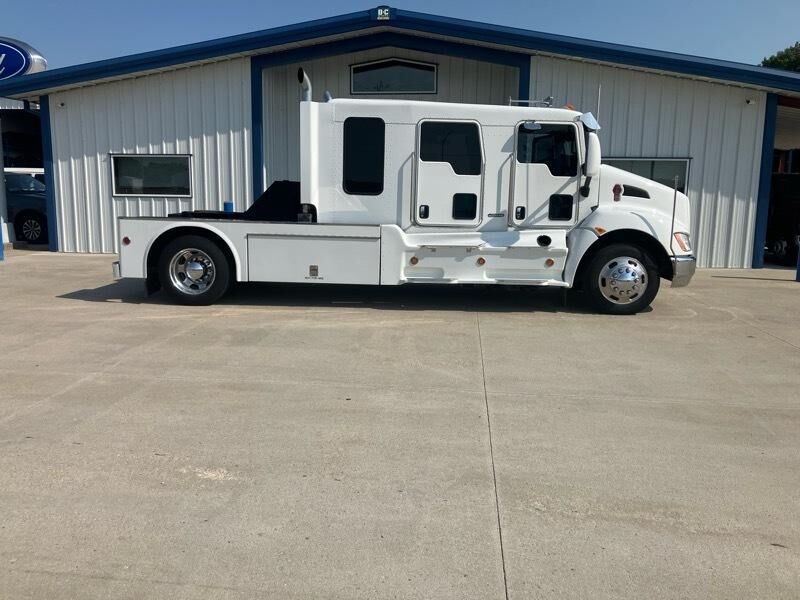 2011 KENWORTH T3 Series