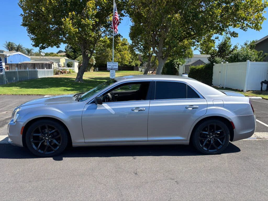 2018 CHRYSLER 300