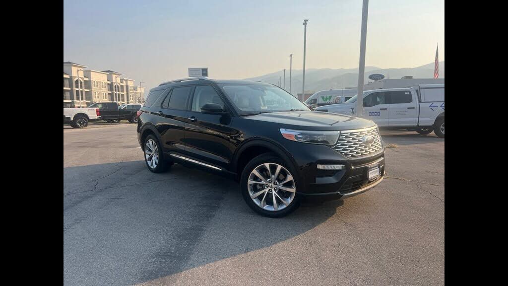 2021 FORD Explorer