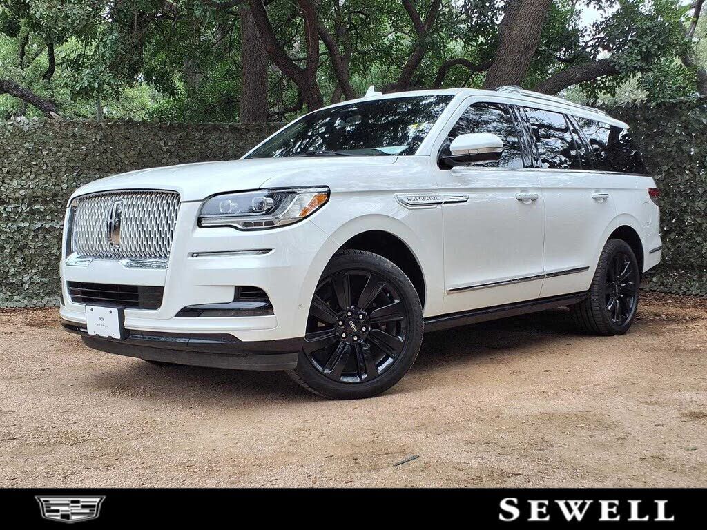 2022 LINCOLN Navigator