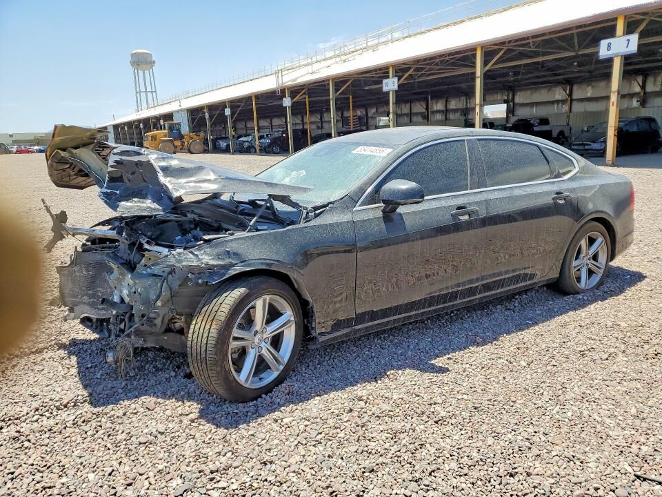 2018 VOLVO S90