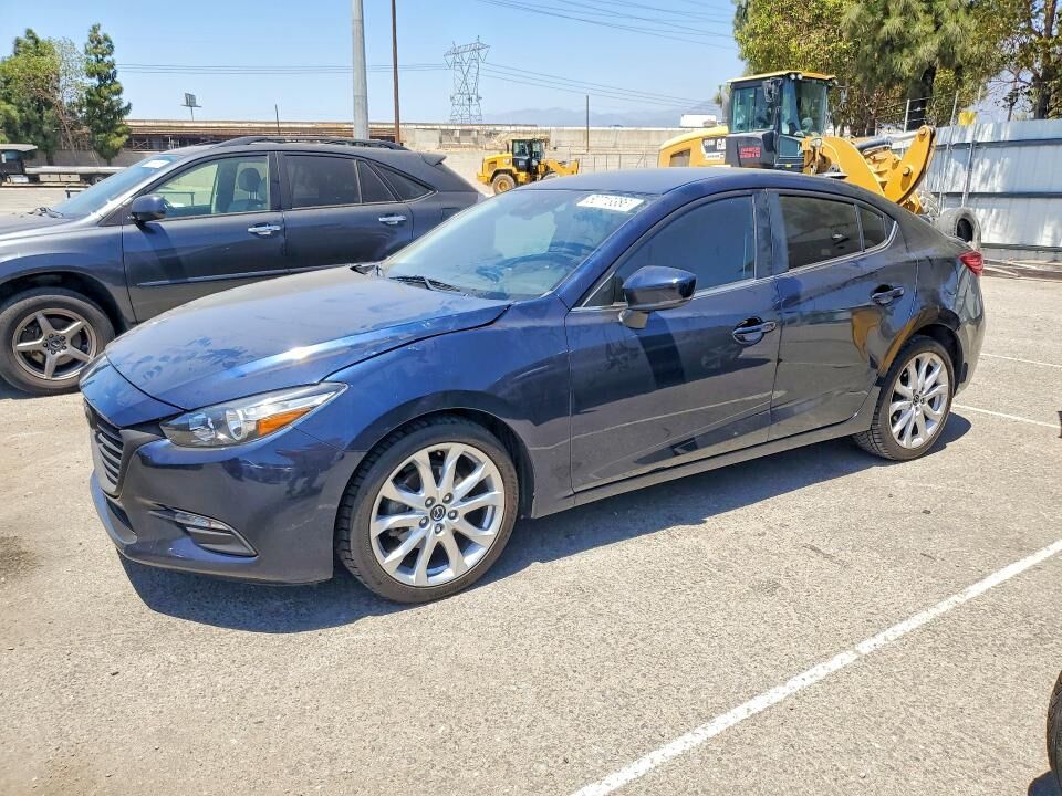 2017 MAZDA Mazda3