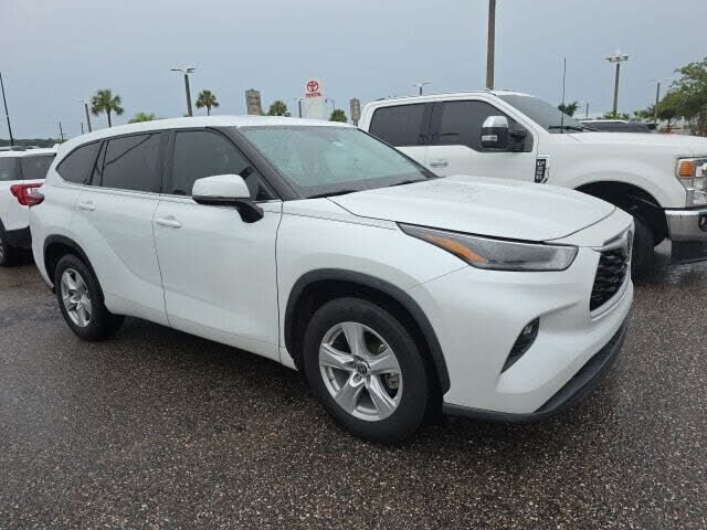 2022 TOYOTA Highlander