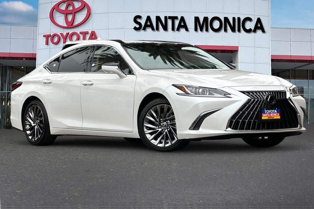 2024 LEXUS ES