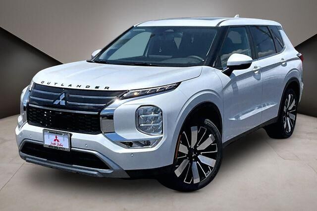 2026 MITSUBISHI Outlander