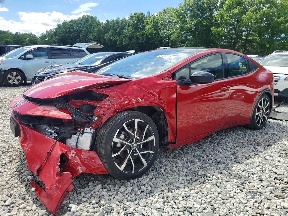 2025 TOYOTA Prius