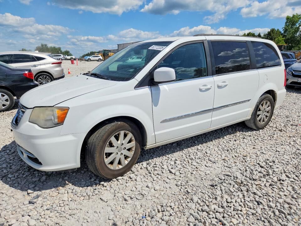 2014 CHRYSLER Town and Country
