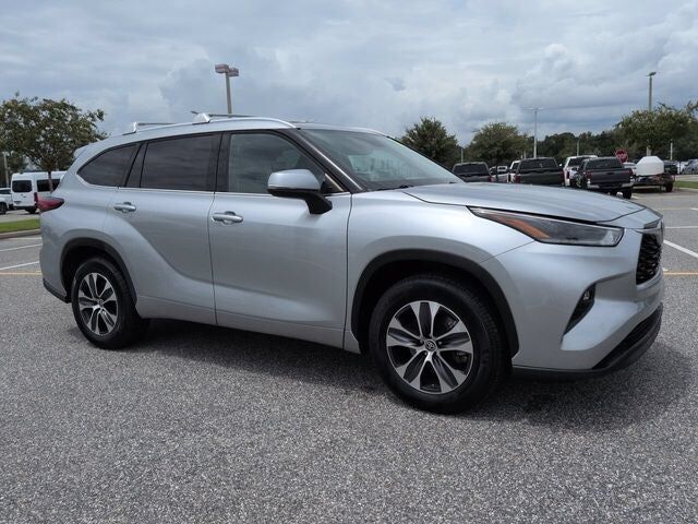 2021 TOYOTA Highlander