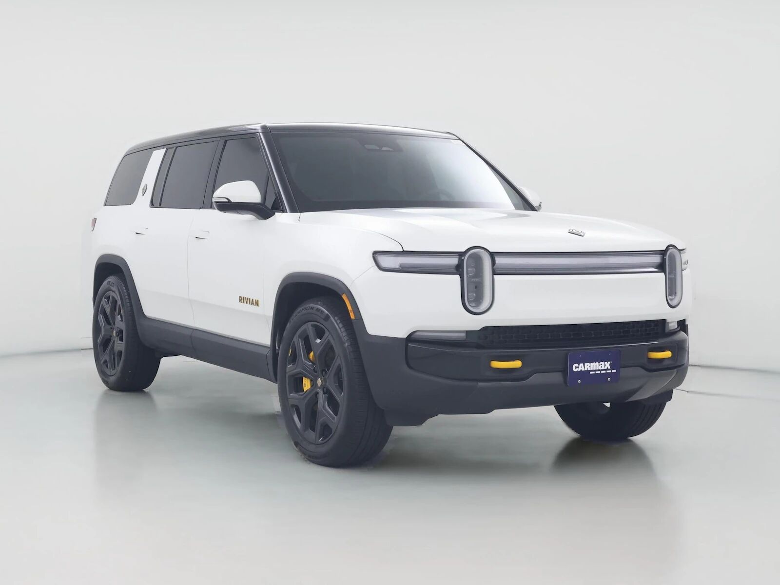 2025 RIVIAN R1S