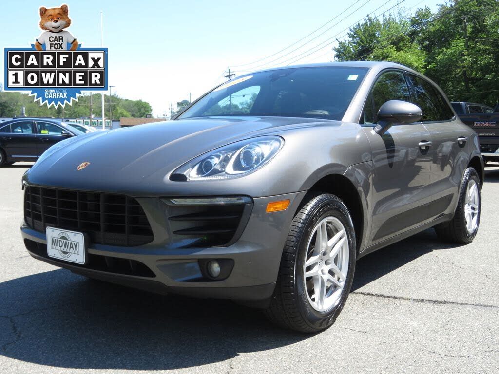 2018 PORSCHE Macan