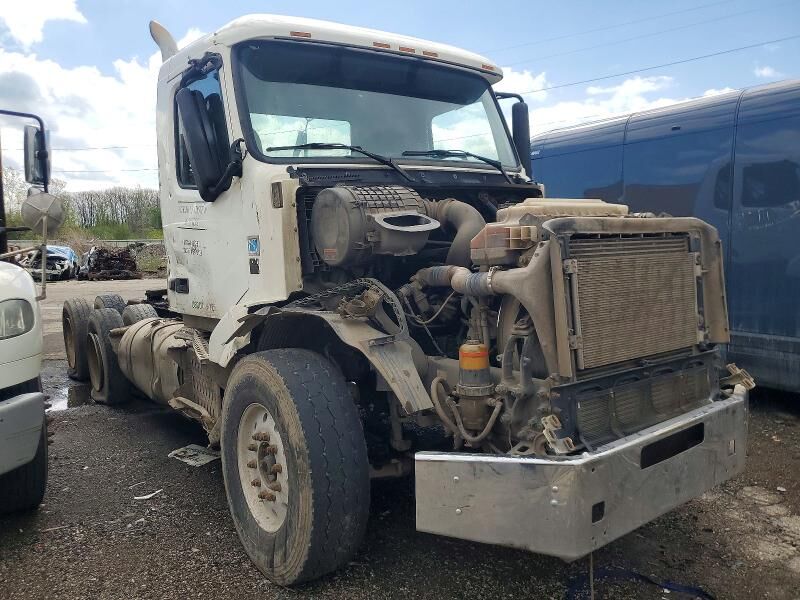 2012 VOLVO TRUCK VNL