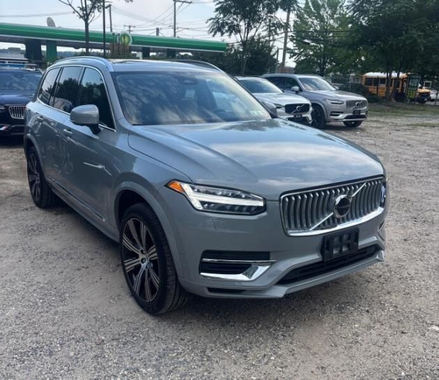 2025 VOLVO XC90