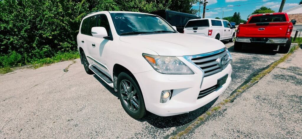 2013 LEXUS LX