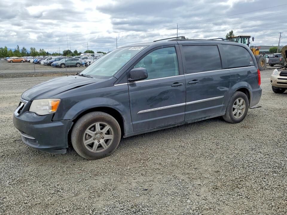 2012 CHRYSLER Town and Country