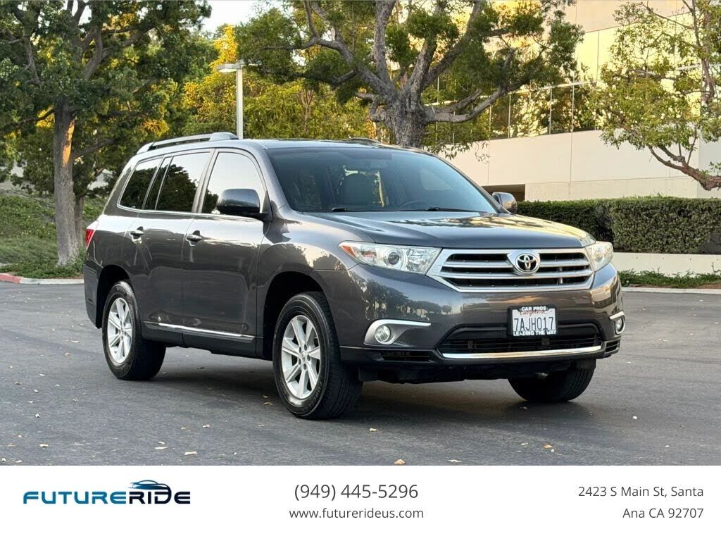 2013 TOYOTA Highlander