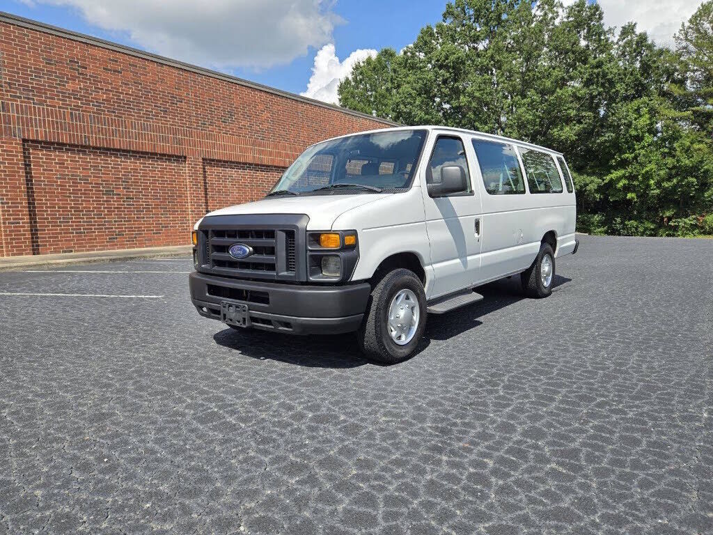 2010 FORD E-350