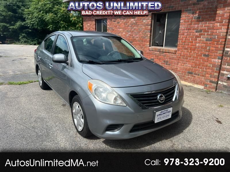 2012 NISSAN Versa