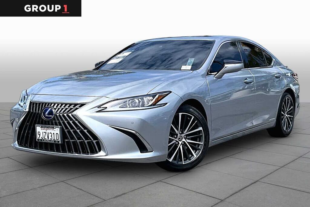 2022 LEXUS ES
