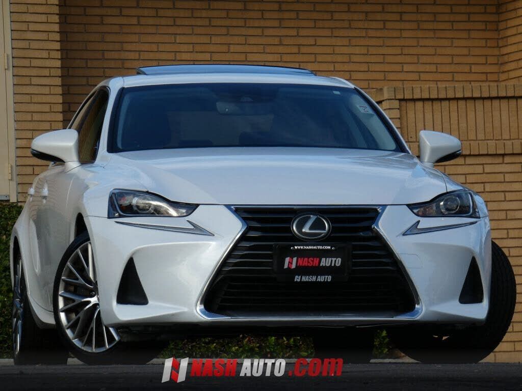 2017 LEXUS IS