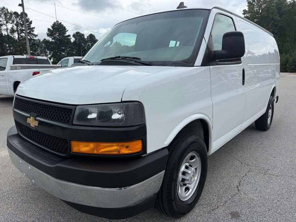 2022 CHEVROLET Express
