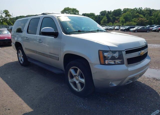 2011 CHEVROLET Suburban