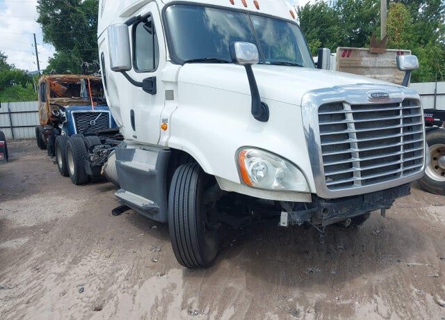2016 FREIGHTLINER Cascadia