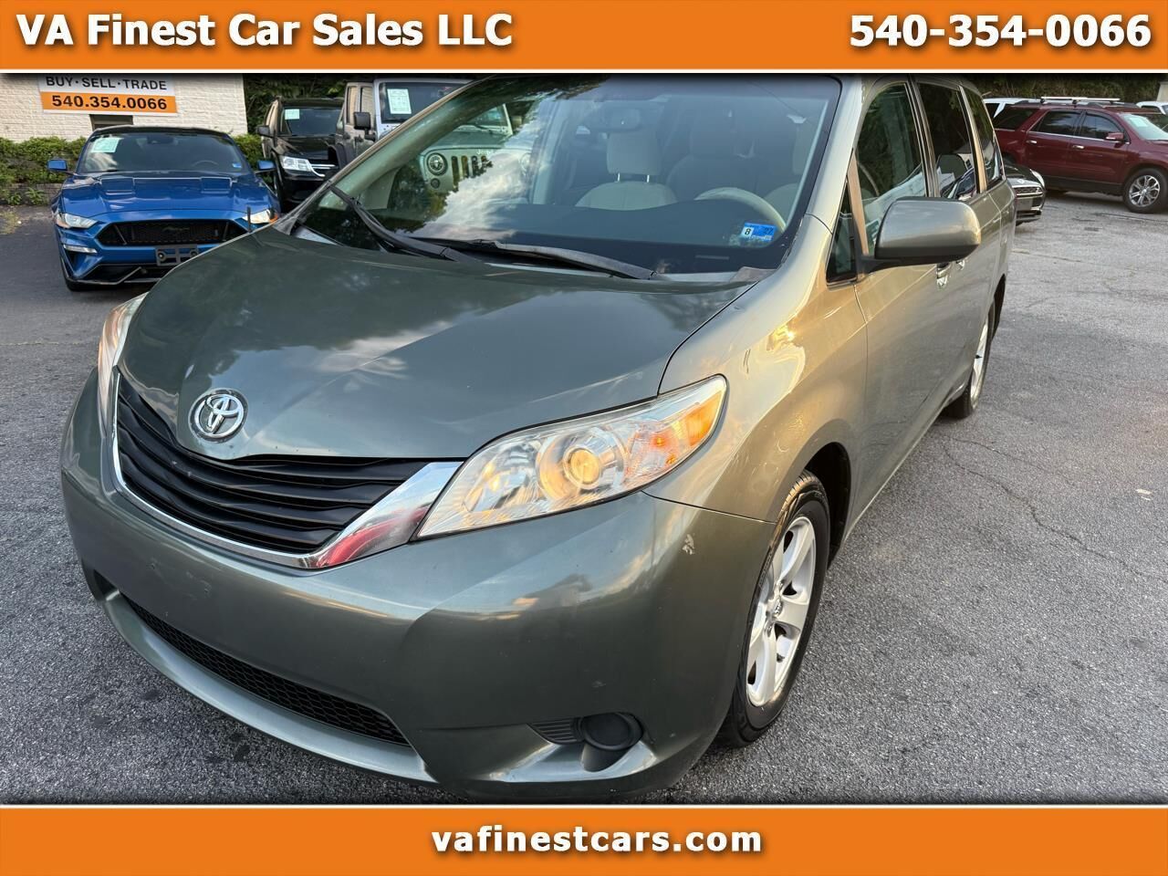 2011 TOYOTA Sienna
