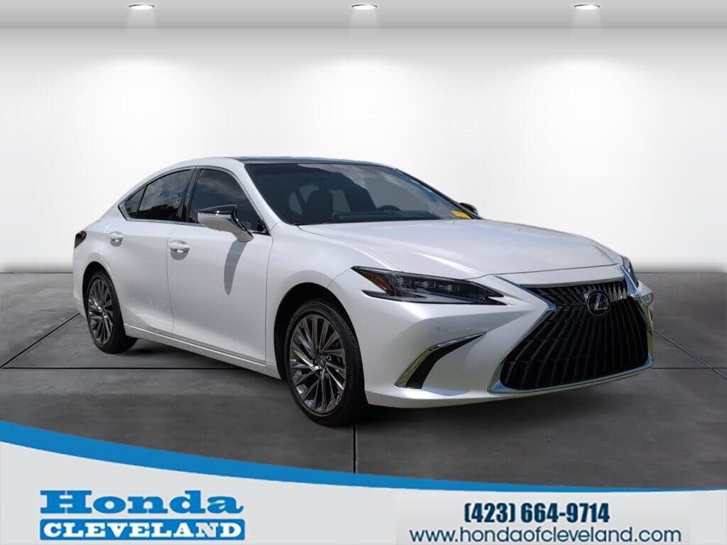 2025 LEXUS ES