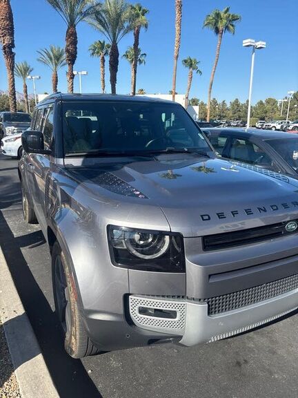 2024 LAND ROVER Defender