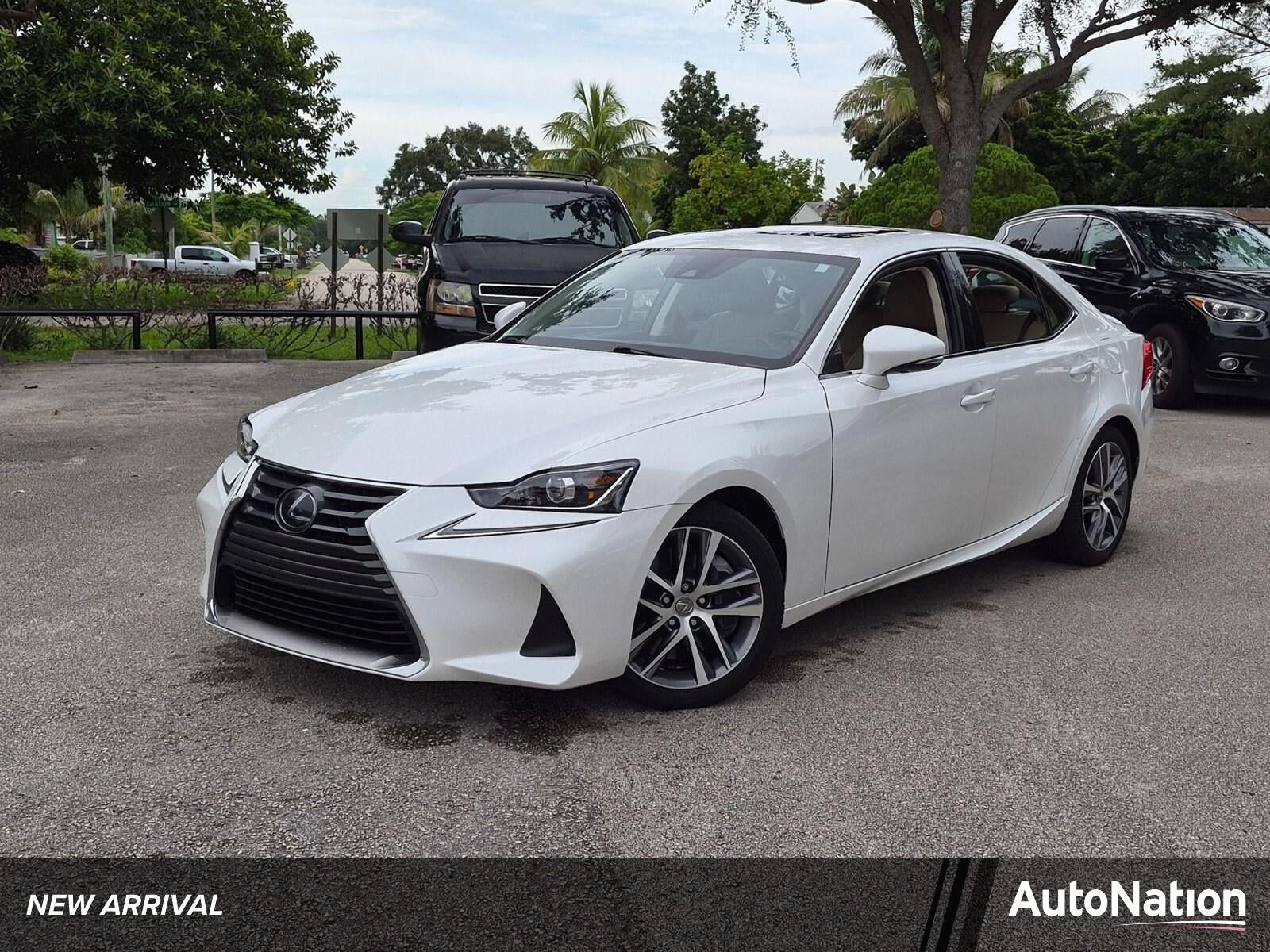 2020 LEXUS IS