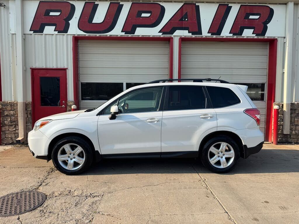 2014 SUBARU Forester