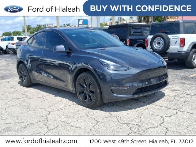 2025 TESLA Model Y