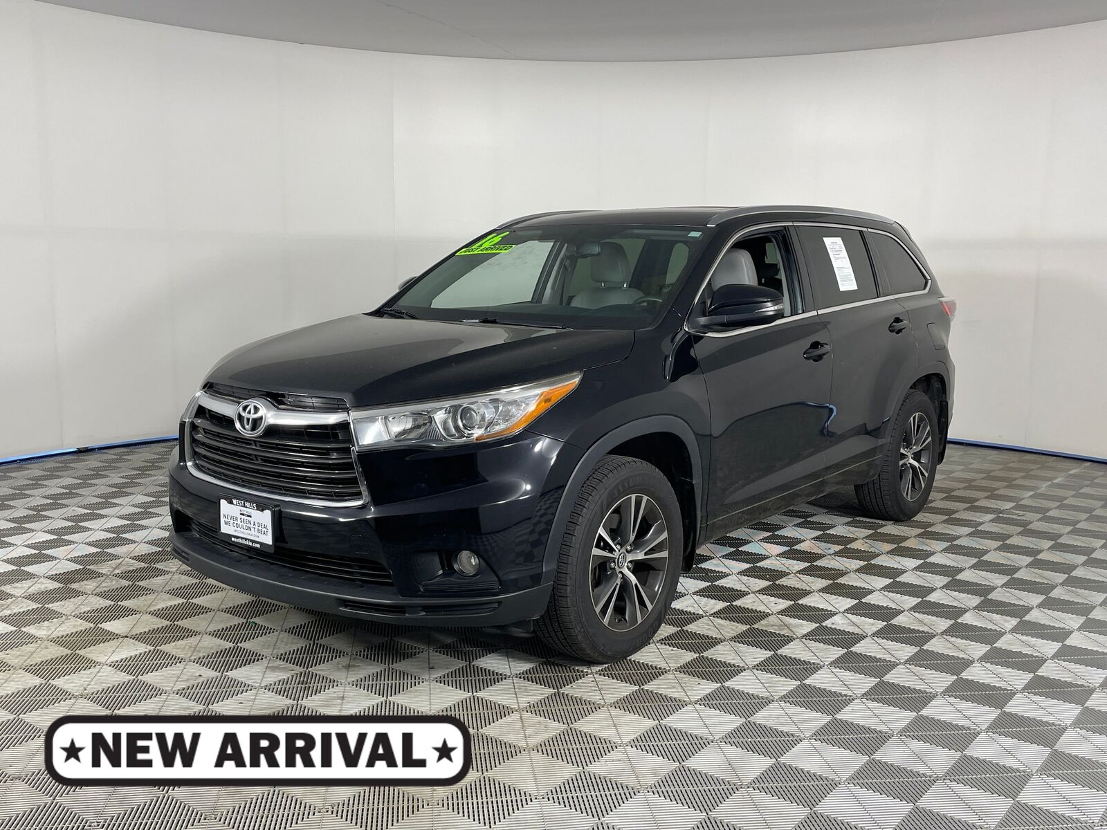 2016 TOYOTA Highlander