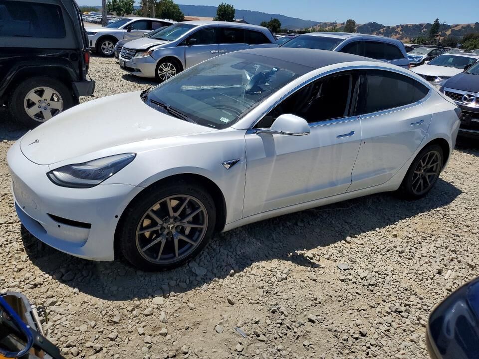 2020 TESLA Model 3