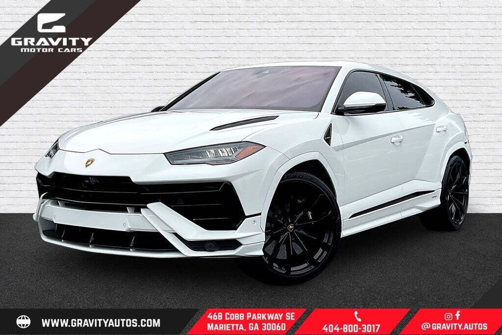 2023 LAMBORGHINI URUS