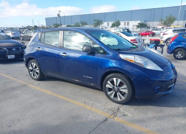 2016 NISSAN Leaf