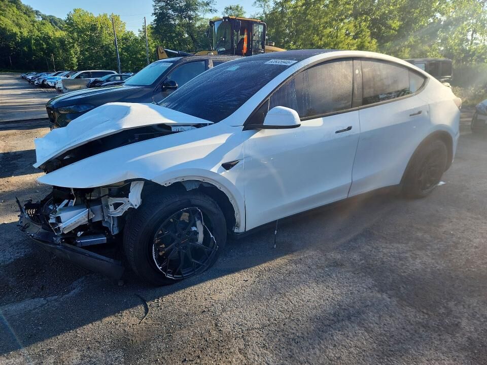 2026 TESLA Model Y
