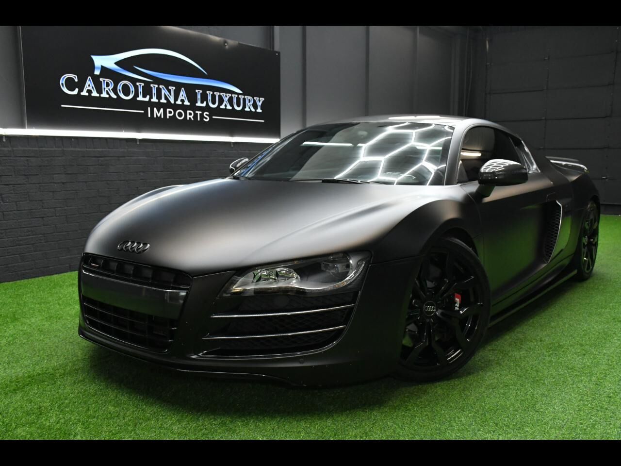 2010 AUDI R8