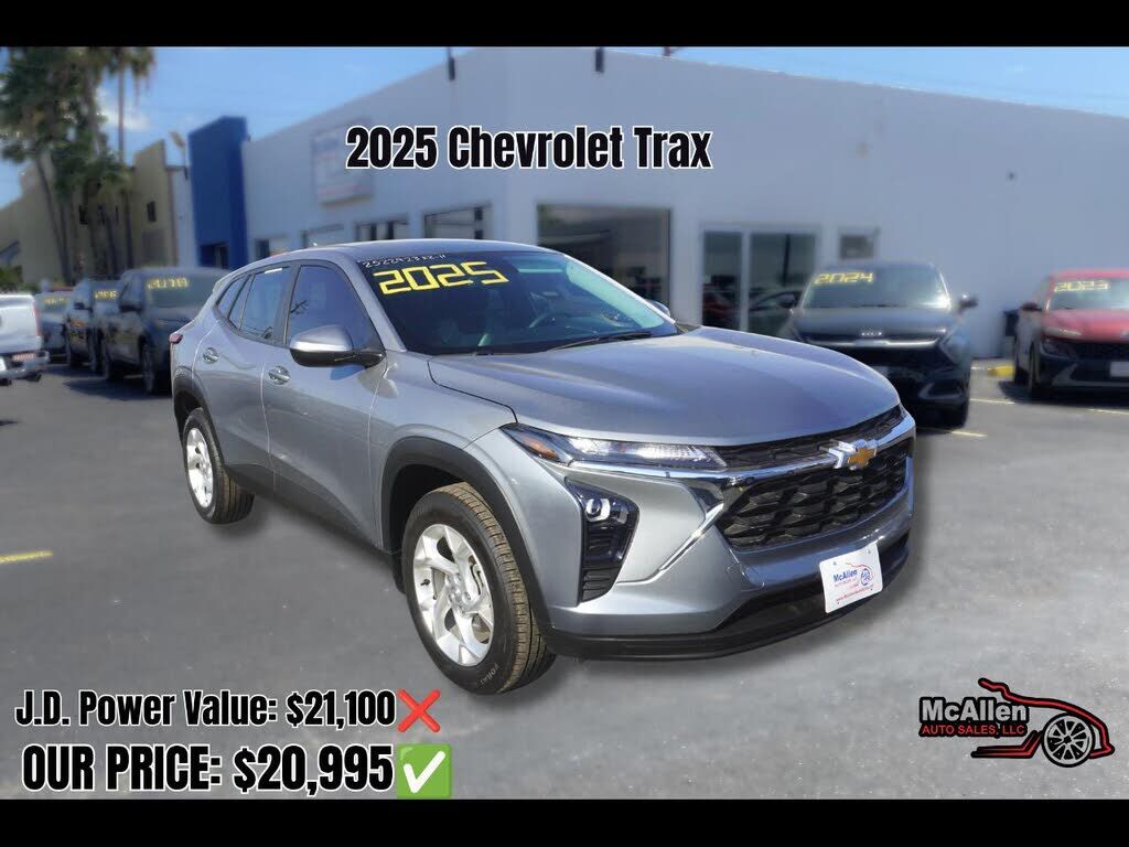2025 CHEVROLET Trax