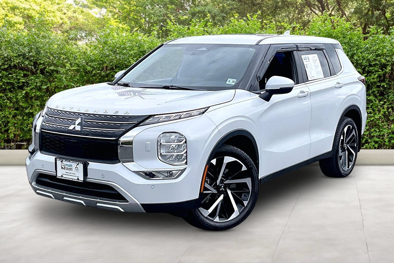 2023 MITSUBISHI Outlander