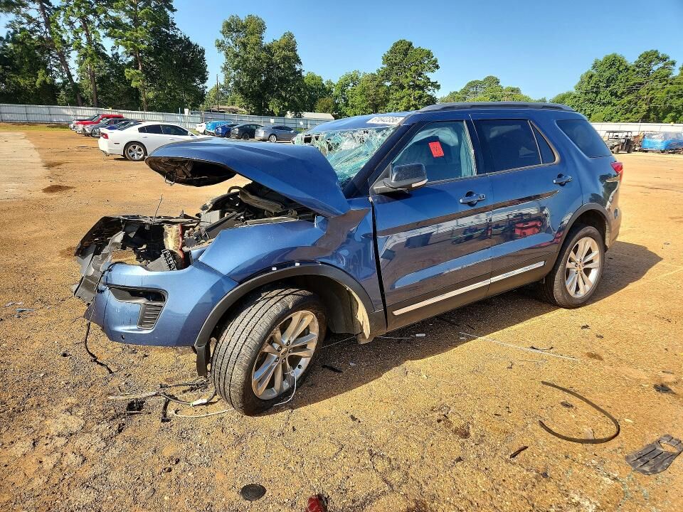 2018 FORD Explorer