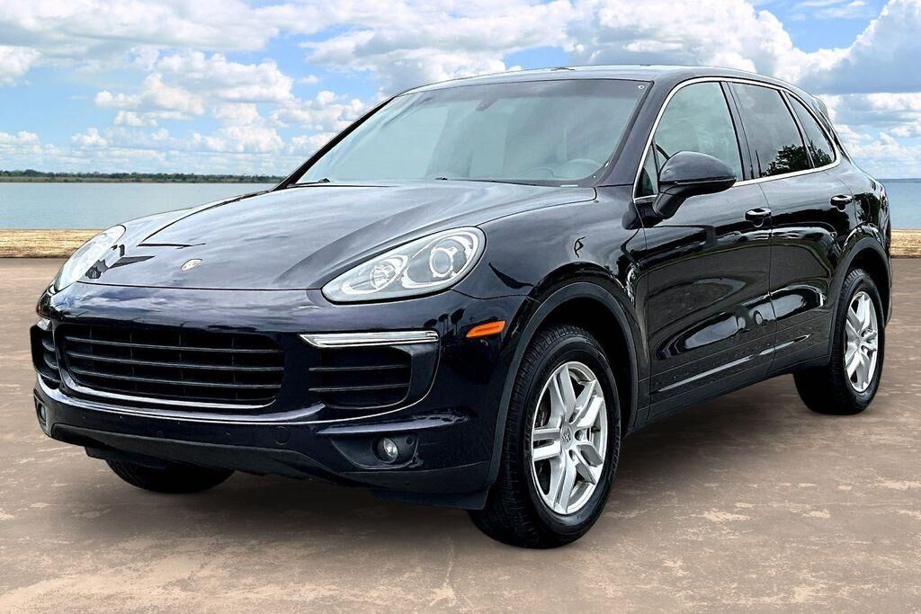 2017 PORSCHE Cayenne
