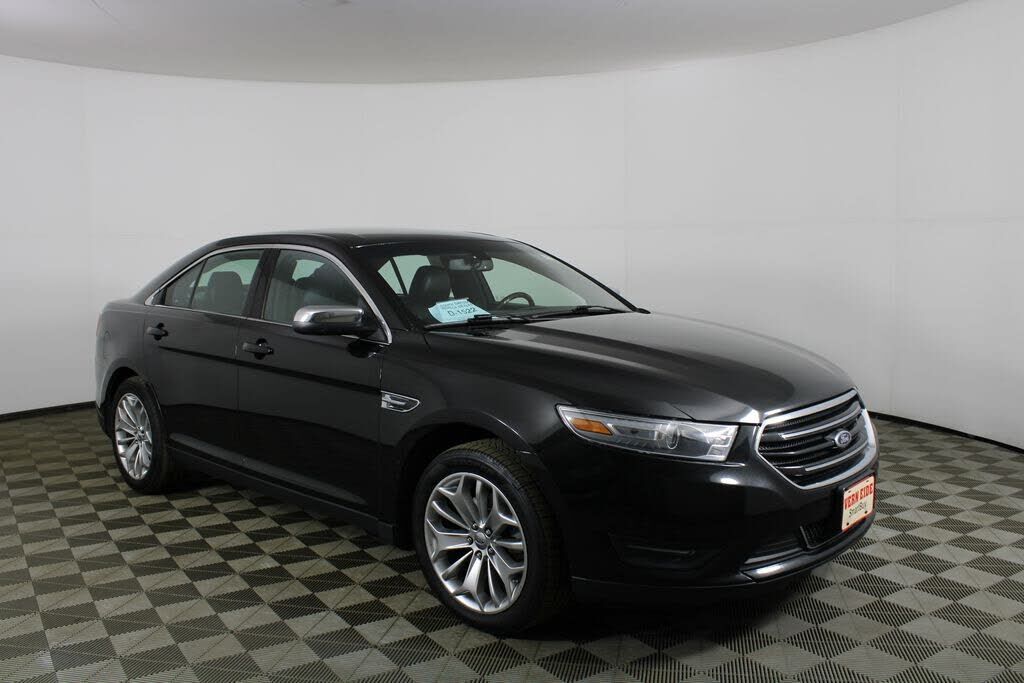 2013 FORD Taurus
