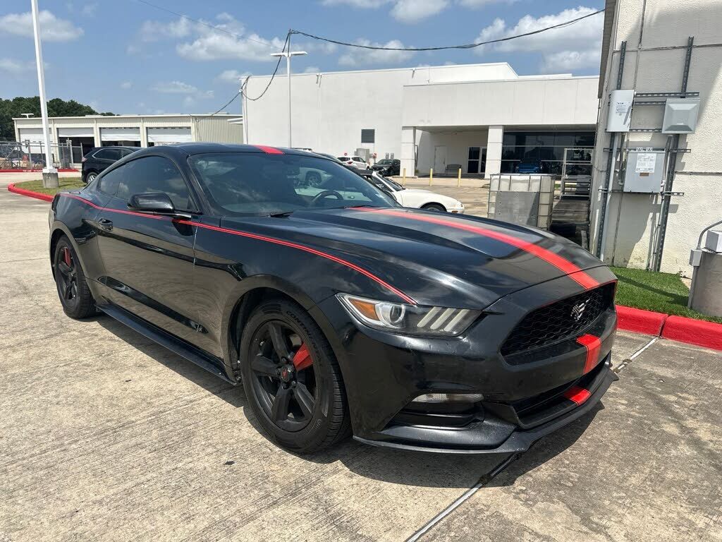 2017 FORD Mustang